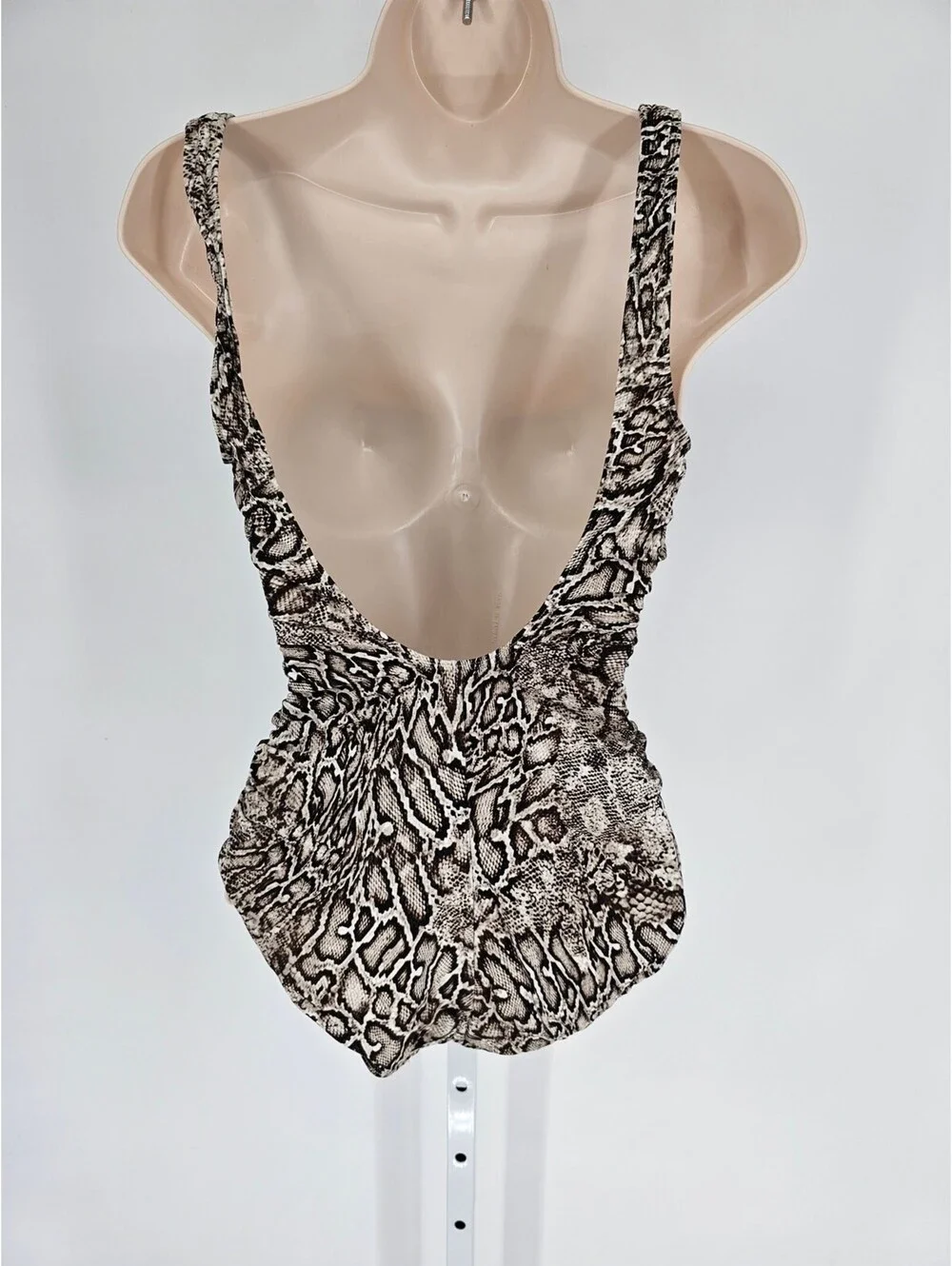 Carmen Marc Valvo Womens Sz 6 One Piece Swimsuit Snakeskin Print
